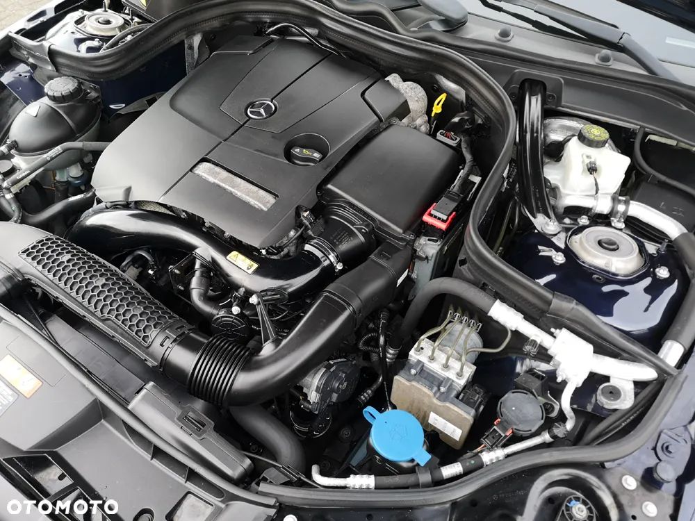 Mercedes-Benz Klasa E 200 7G-TRONIC Edition - 30