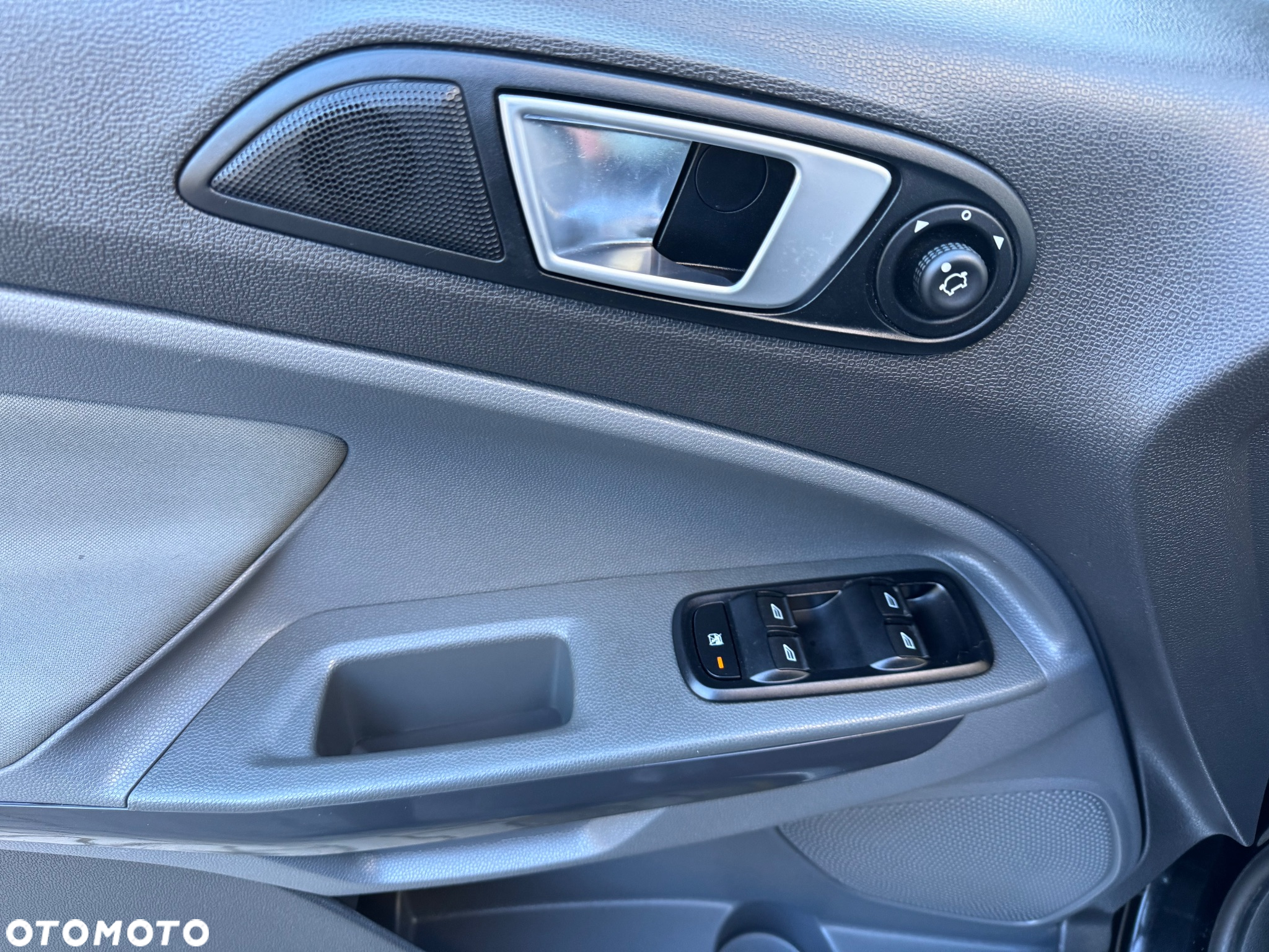 Ford EcoSport 1.0 EcoBoost COOL&CONNECT - 17