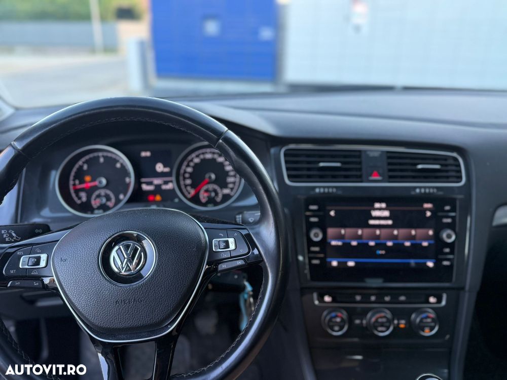 Volkswagen Golf 2.0 TDI DPF BMT Comfortline - 9