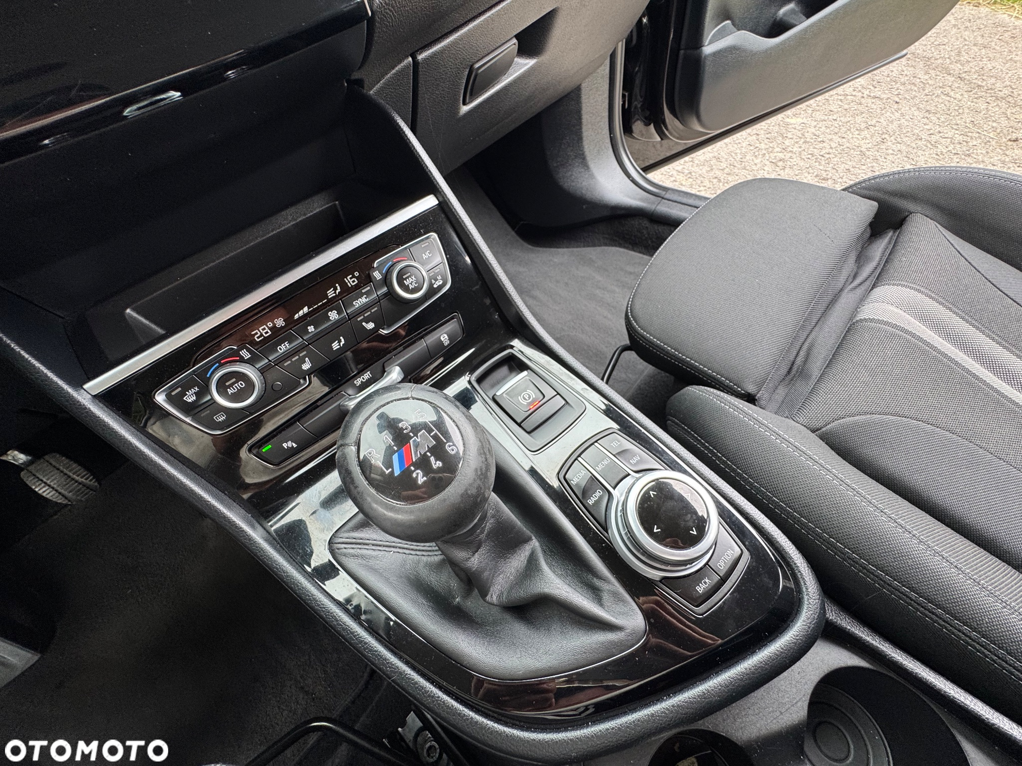 BMW Seria 2 - 36