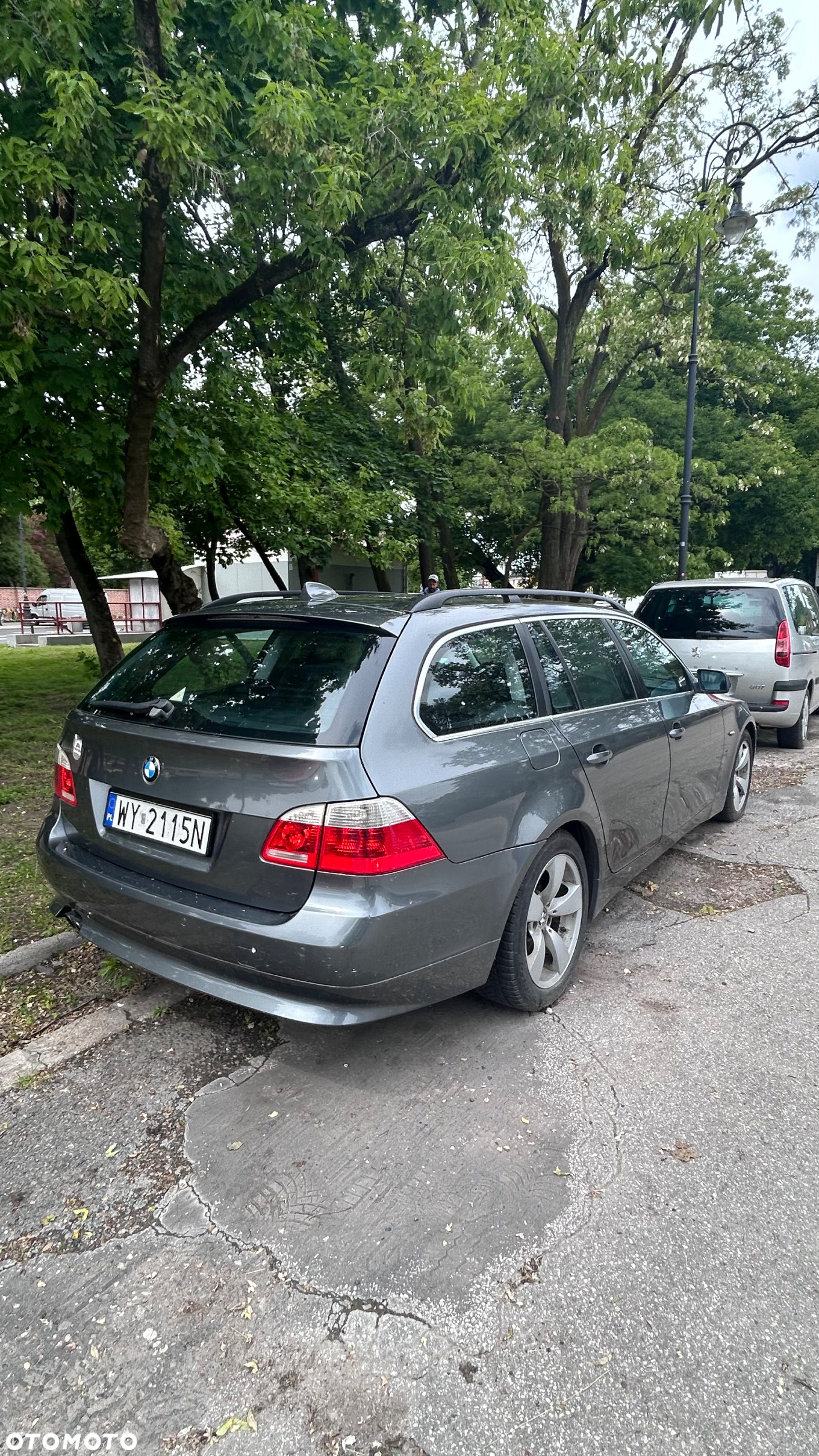 BMW Seria 5 525i Touring - 2