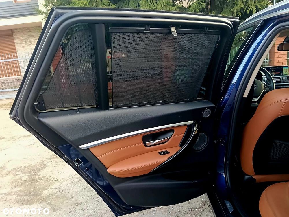 BMW Seria 3 320d xDrive Luxury Line Purity sport - 29