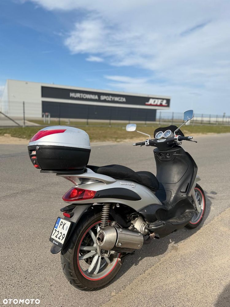 Piaggio Beverly - 3