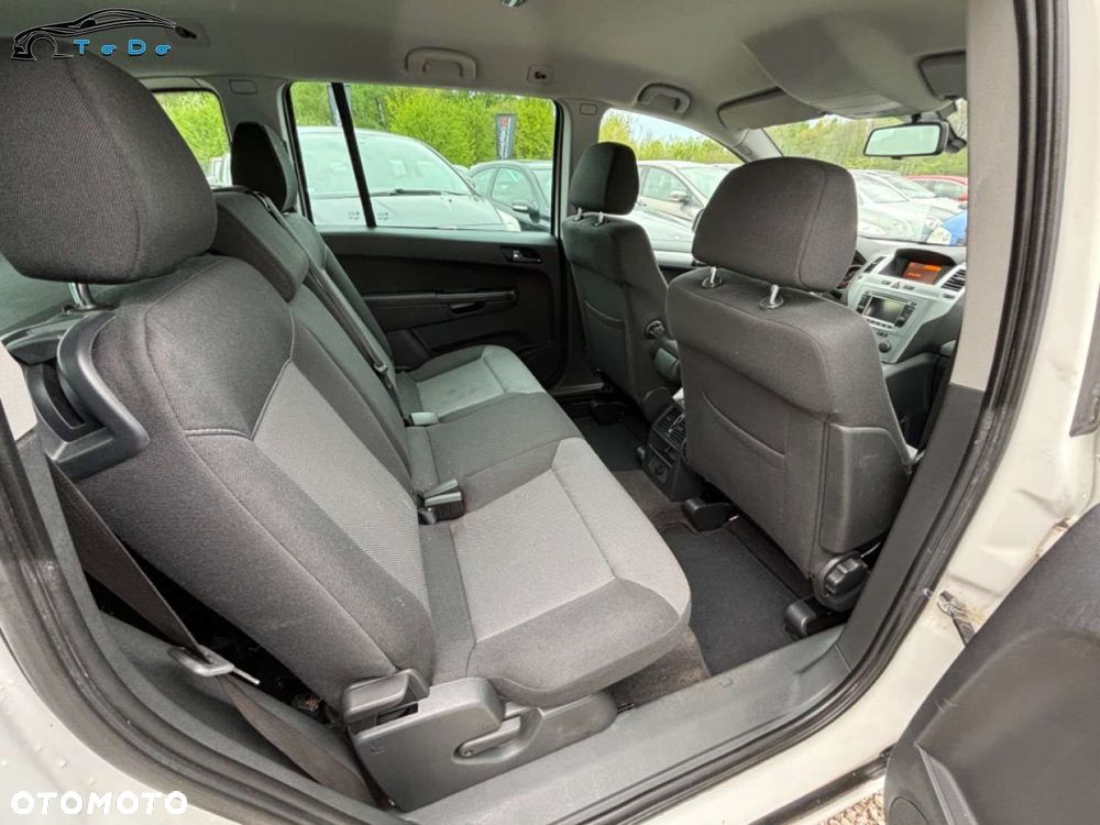 Opel Zafira - 19