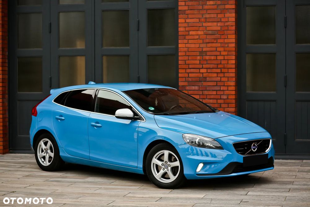 Volvo V40 D3 R-Design - 4