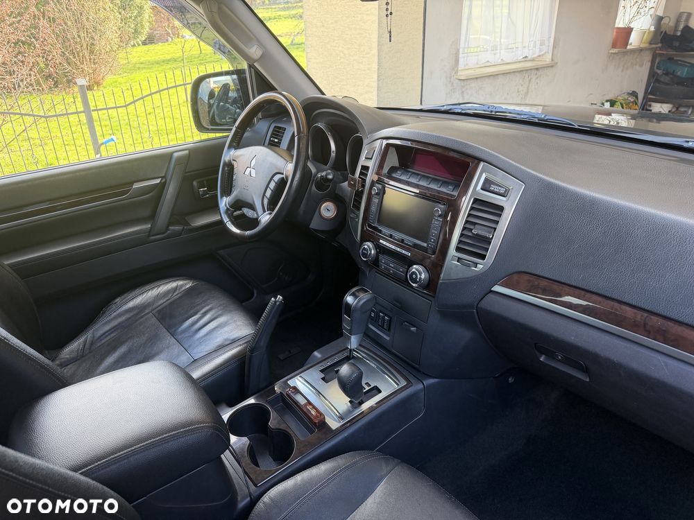 Mitsubishi Pajero 2015 photo 5