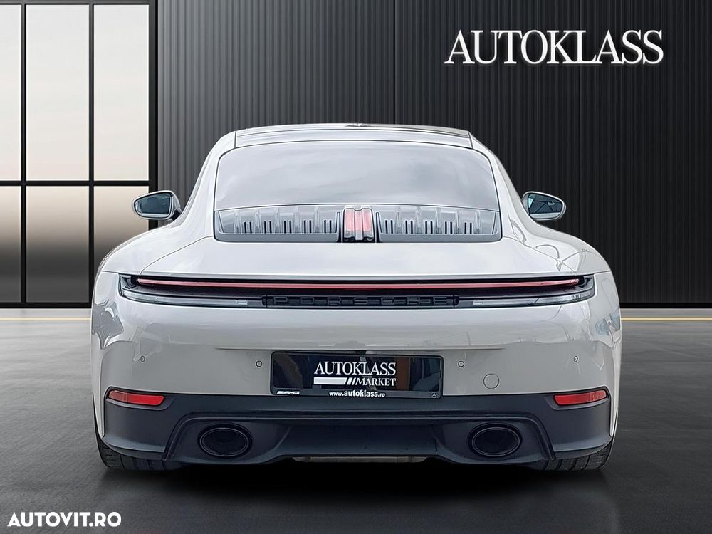 Porsche 911 Carrera PDK - 4