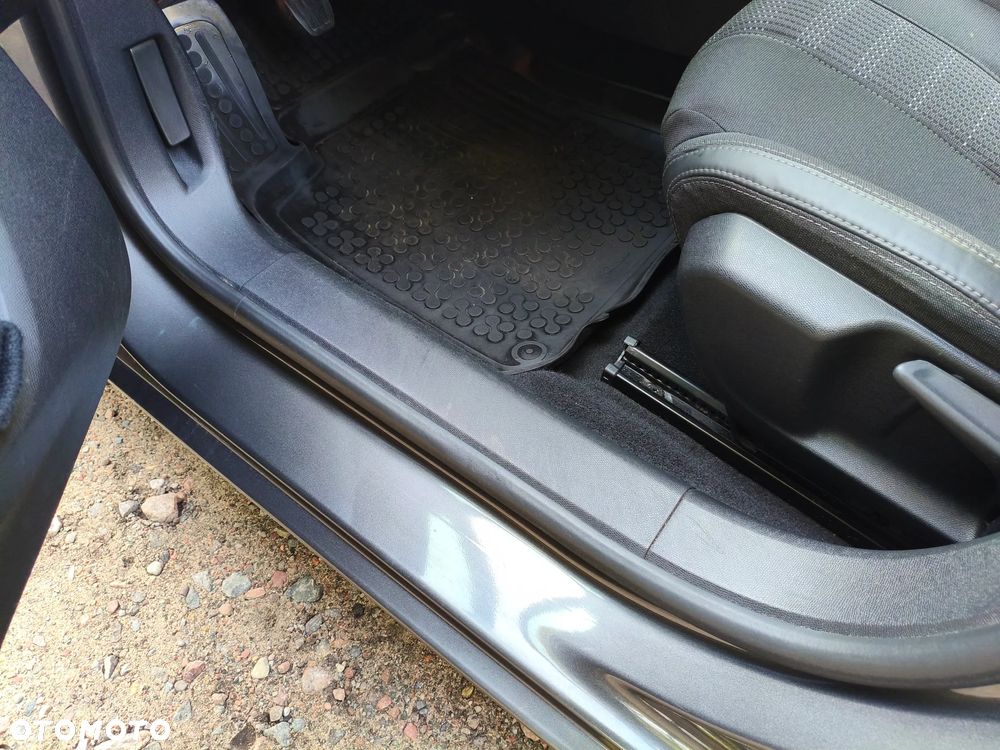 Peugeot 308 SW 1.2 PureTech GPF Allure S&S - 5