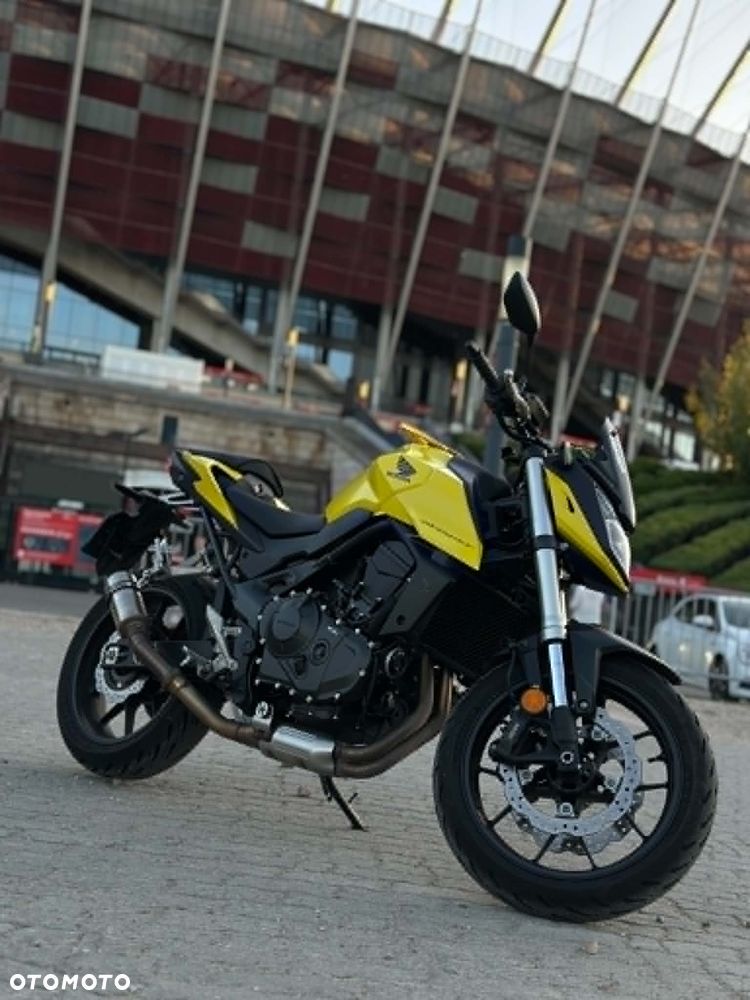 Honda CB - 1