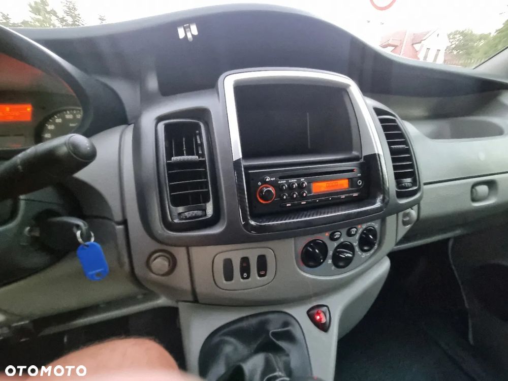 Opel Vivaro - 20