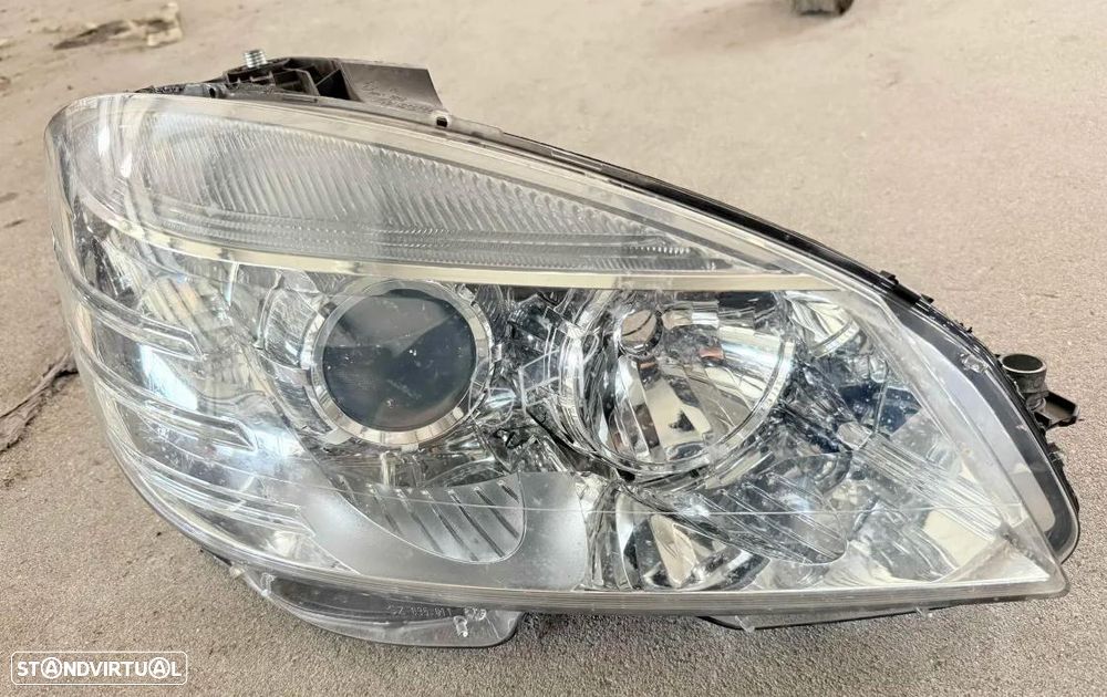 Optica direita Mercedes-Benz C-Class (W204) - 2