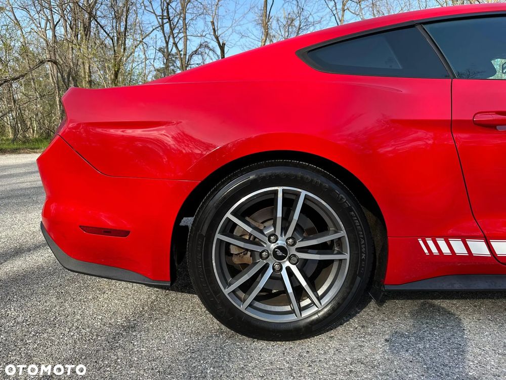 Ford Mustang 5.0 V8 GT - 11