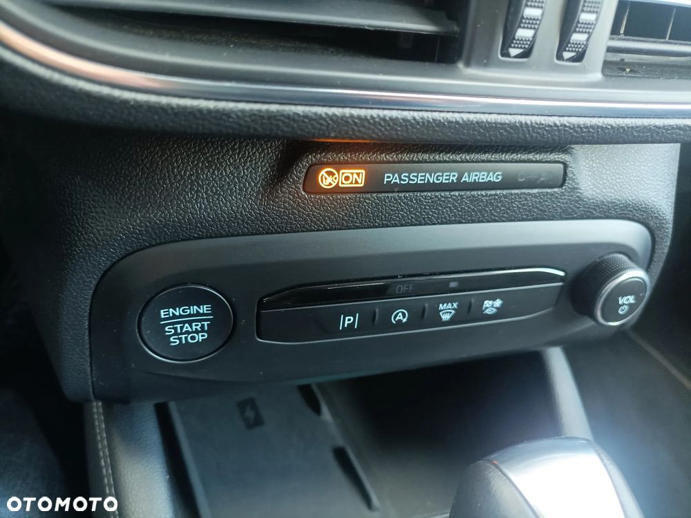 Ford Focus 1.0 EcoBoost mHEV Active X - 24