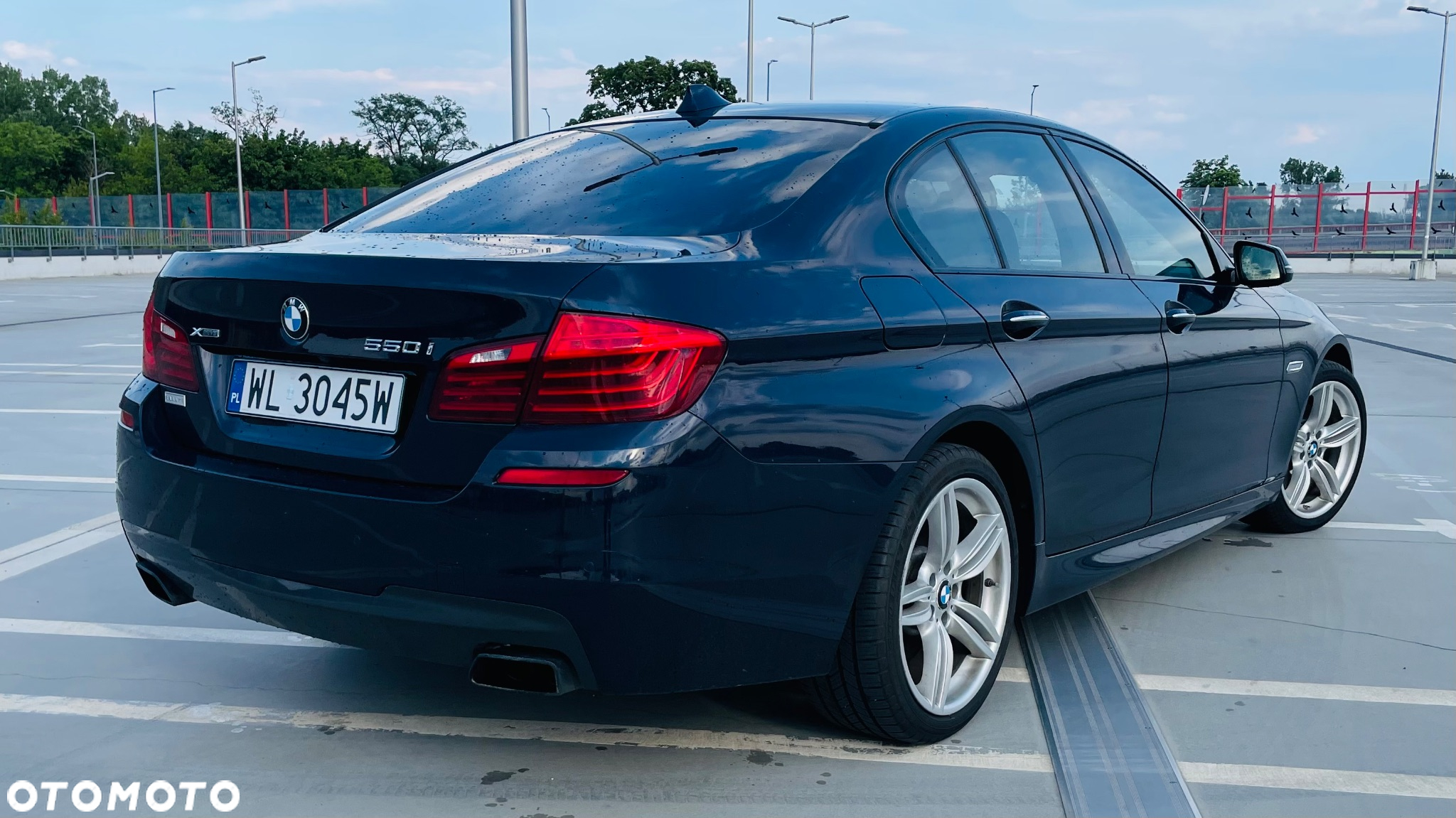 BMW Seria 5 550i xDrive Luxury Line - 16
