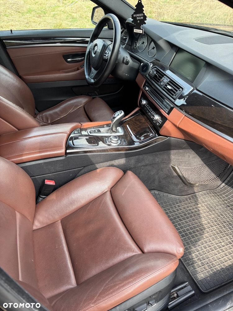 BMW Seria 5 535i Sport-Aut - 18