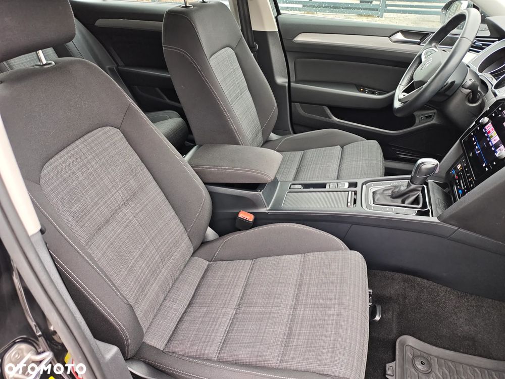 Volkswagen Passat 2.0 TDI SCR DSG Business - 12