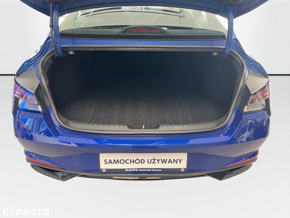 Hyundai Elantra - 14