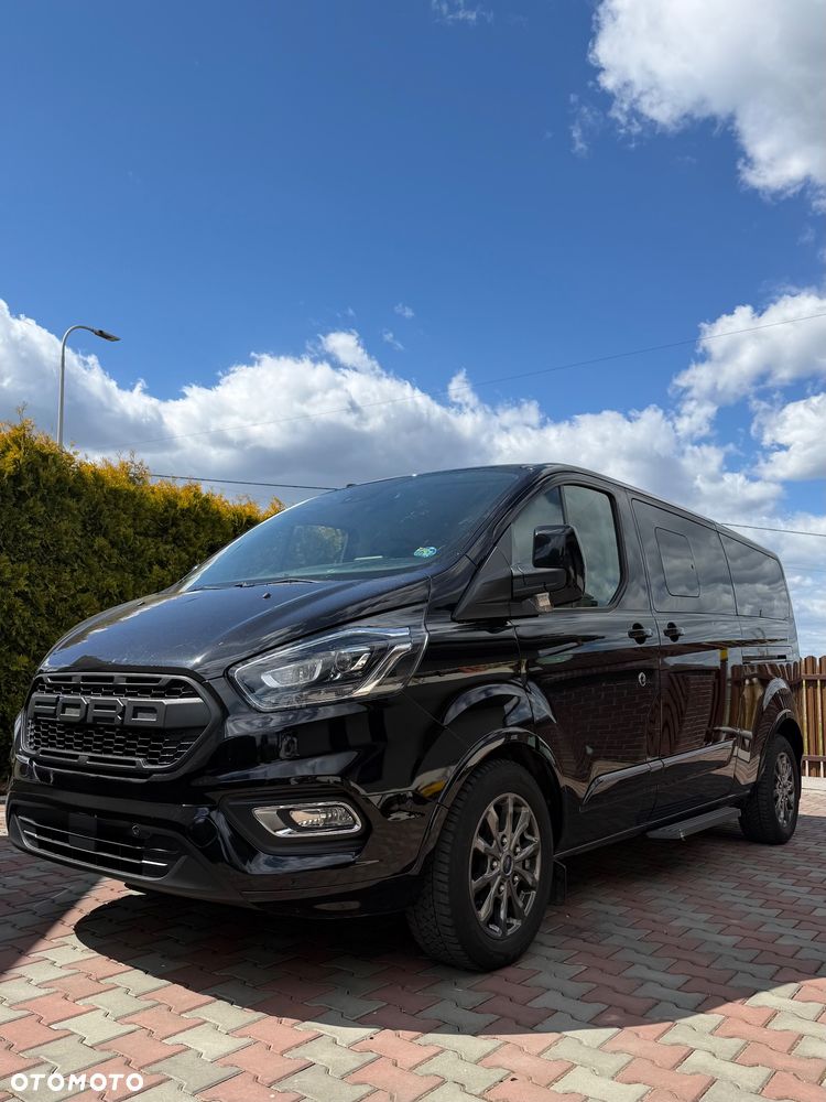 Ford Tourneo Custom - 1