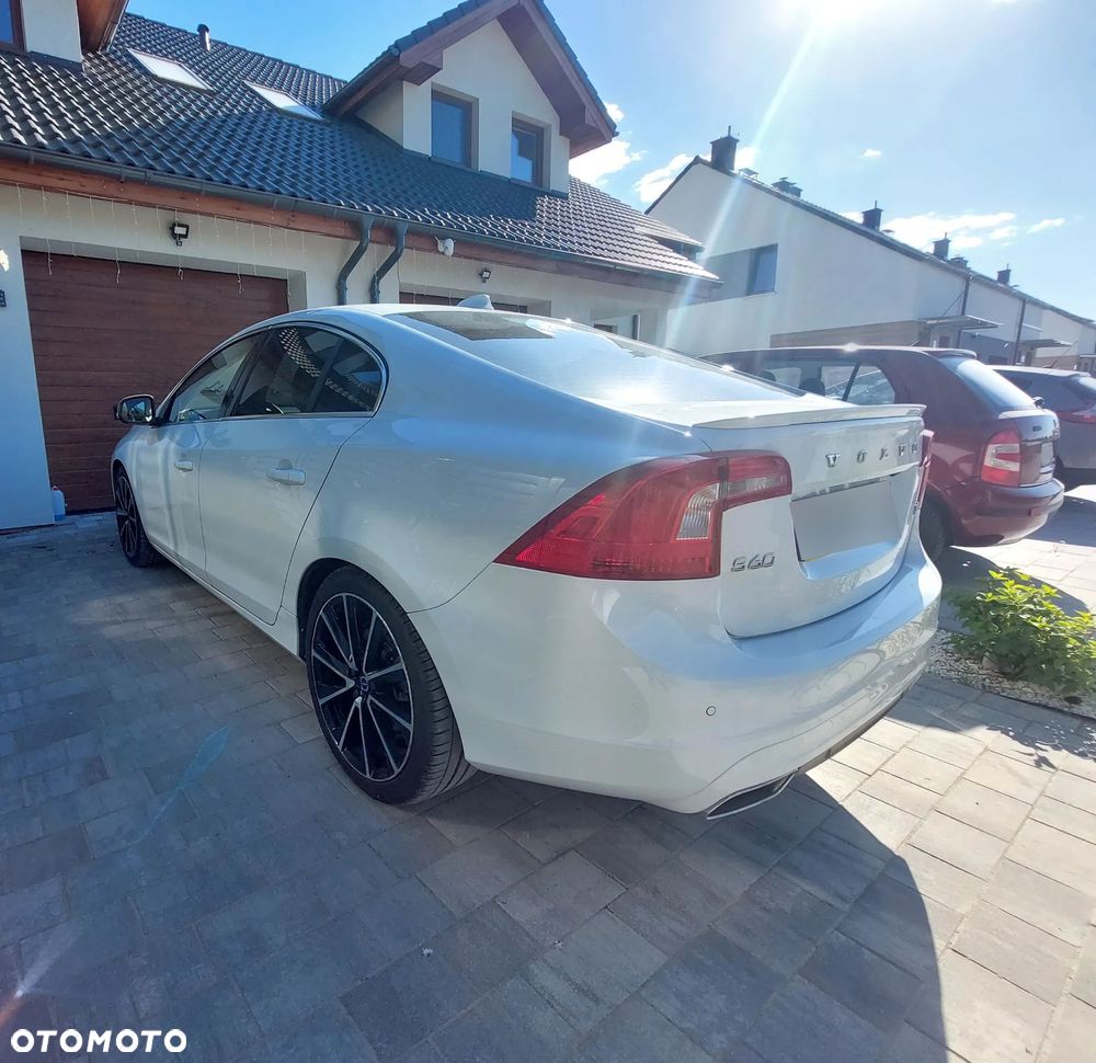 Volvo S60 D4 Drive-E R-Design Momentum - 11
