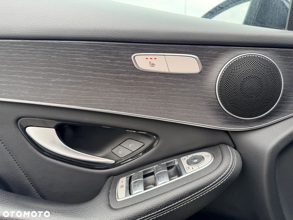 Mercedes-Benz GLC 200 4Matic 9G-TRONIC AMG Line - 17
