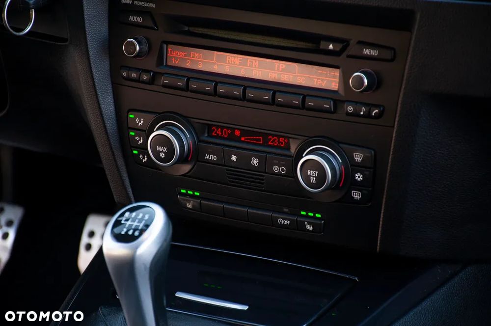 BMW Seria 3 320d - 32