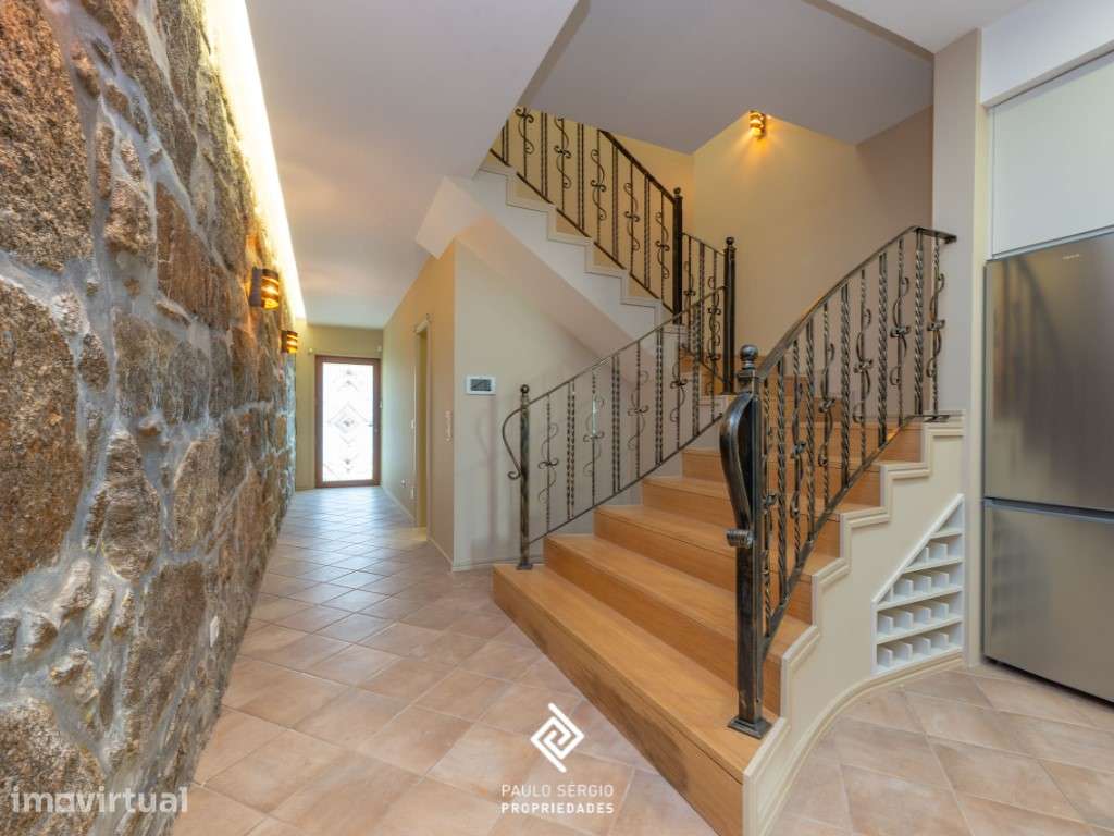 Moradia T2 Renovada em Santa Marinha - Vila Nova de Gaia - Grande imagem: 2/19