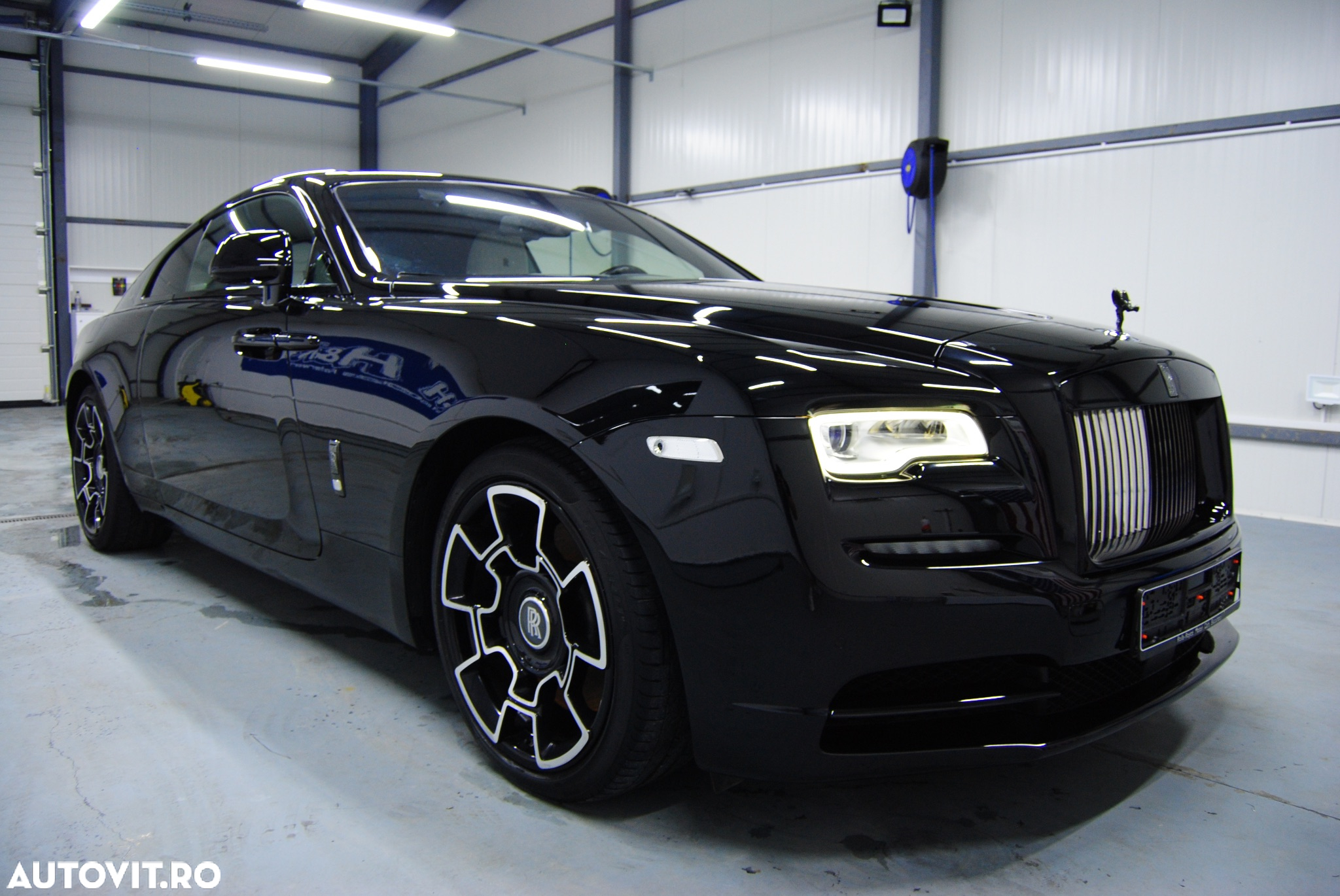 Rolls-Royce Wraith Black Badge - 2