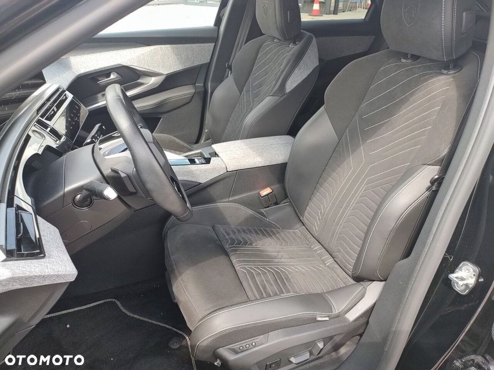 Peugeot 3008 1.2 PureTech mHEV GT S&S e-DCS6 - 8