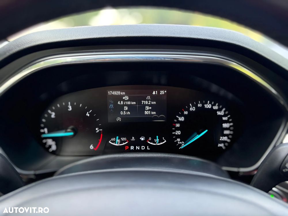 Ford Focus 1.5 EcoBlue Titanium - 31