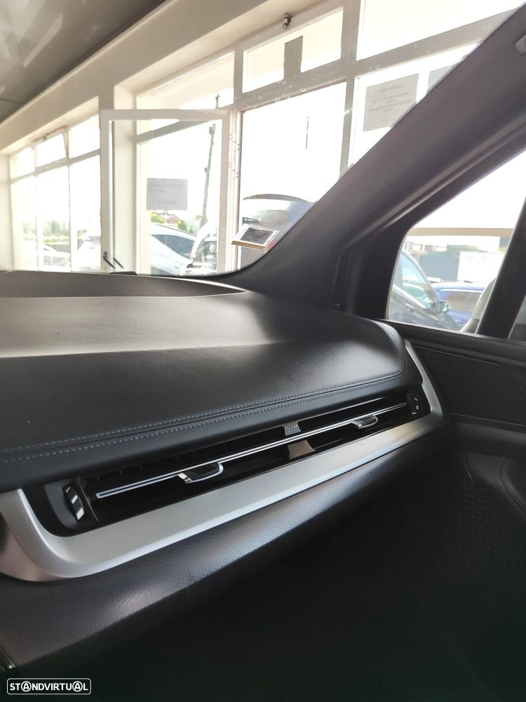 BMW 218 Active Tourer d Pack M Auto - 40