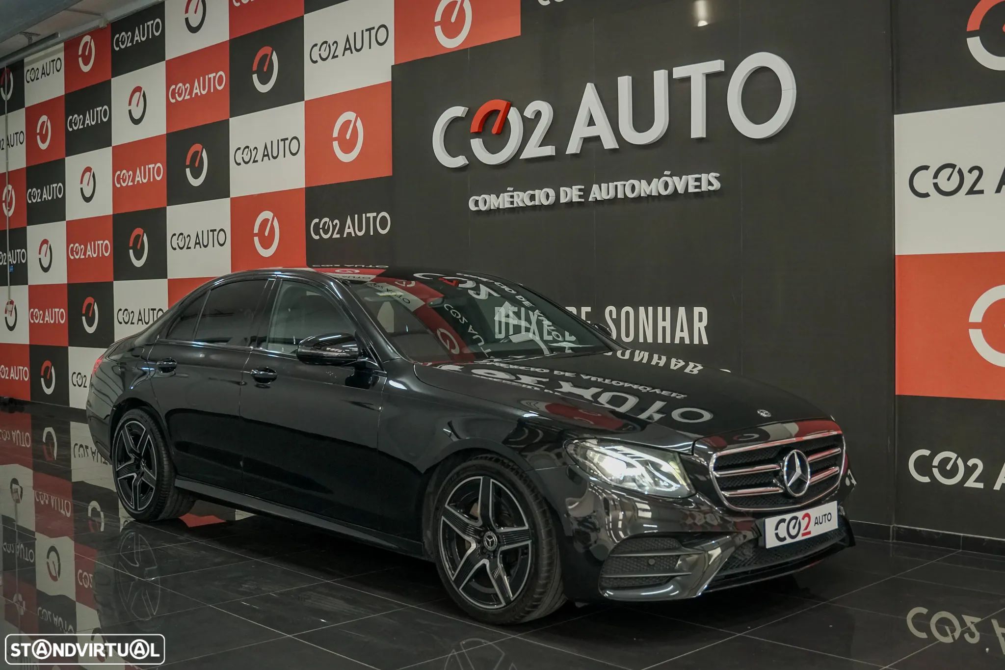 Mercedes-Benz E 220 d AMG Line - 1