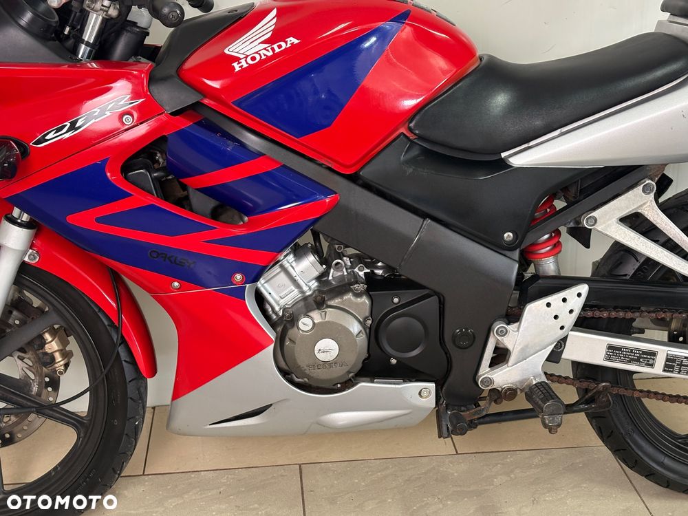 Honda CBR - 9