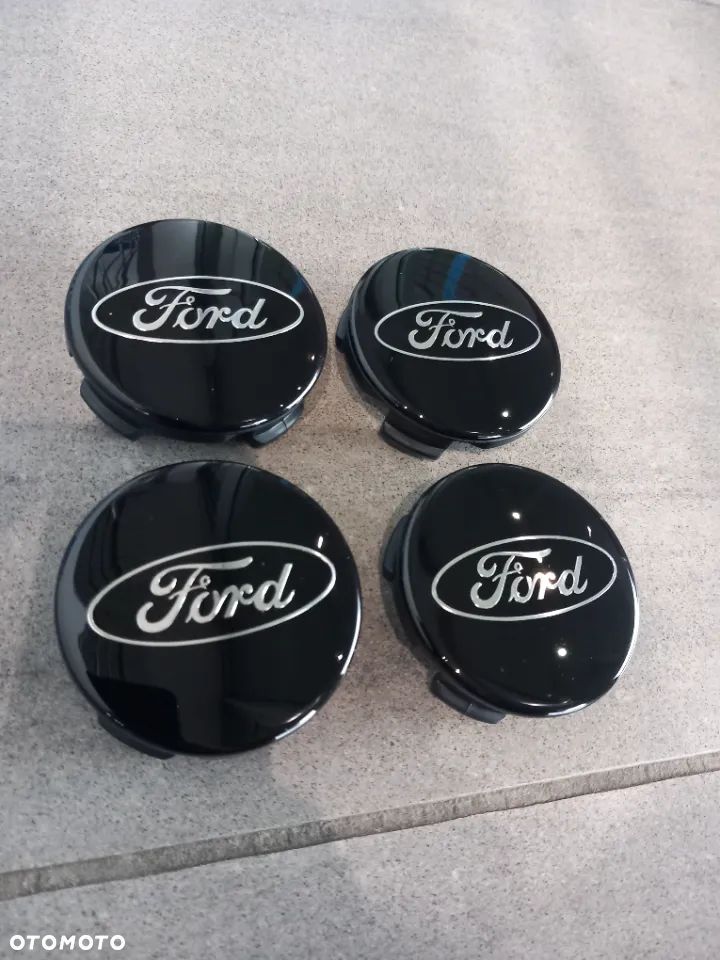 Nakładka środkowa czarny z logo Ford - kołpak - zaślepka alufelgi 2037230 - 2