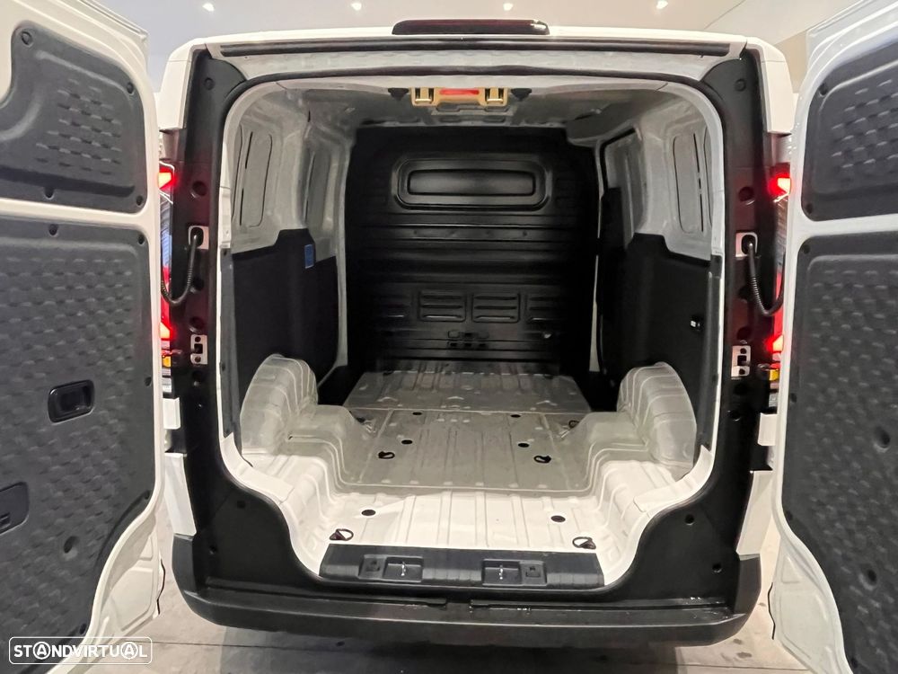 Kia PV5 71.2 kWh L2H1 + V2L - 8