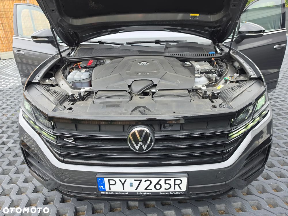 Volkswagen Touareg 3.0 V6 TFSI 4Motion R-Line - 32