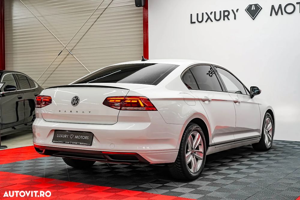 Volkswagen Passat 2.0 TDI SCR DSG Conceptline - 11
