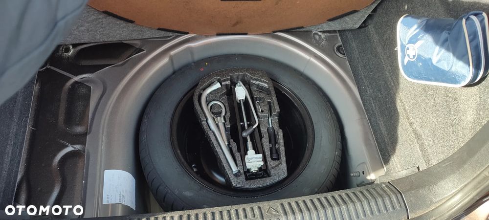 Volkswagen Polo 1.4 16V Comfortline - 12