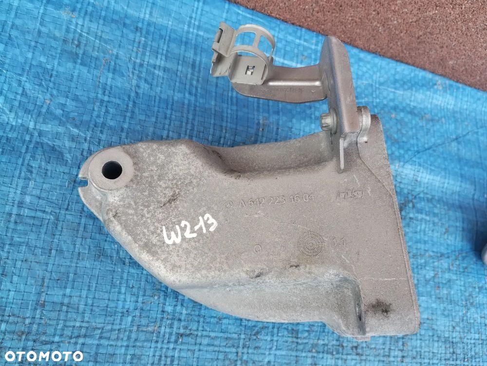 Mercedes W213 Łapa Silnika Prawa Lewa A6422237004 A6422234604 - 2