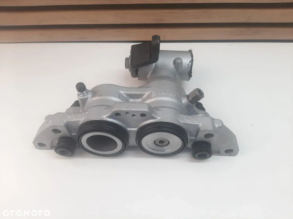 zacisk tył prawy lewy Iveco eurocargo I II III - 1