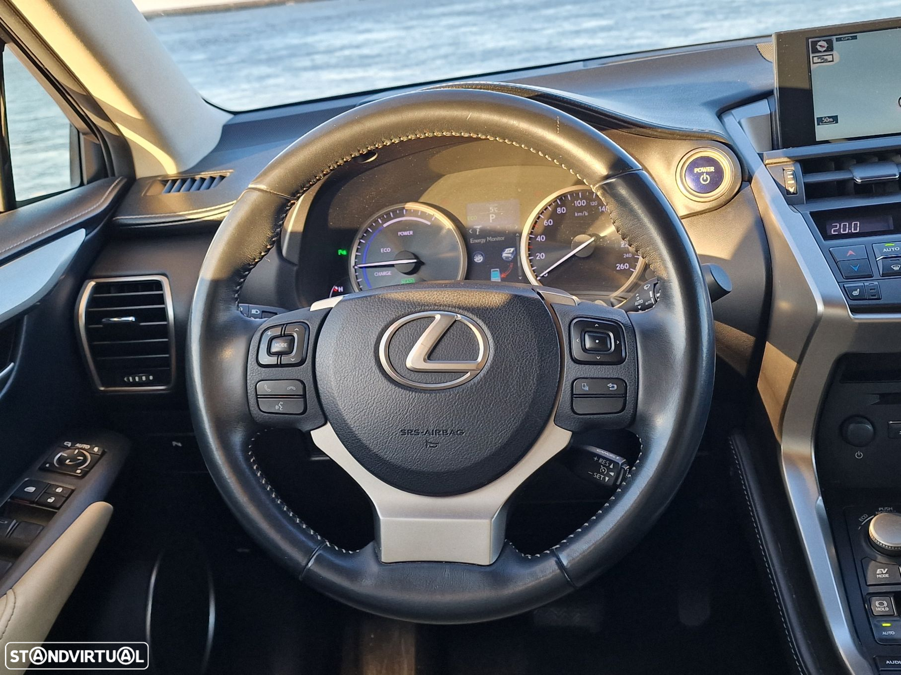 Lexus nx-300h Executive - 12