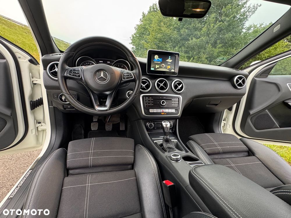 Mercedes-Benz Klasa A 180 Activity Edition - 33