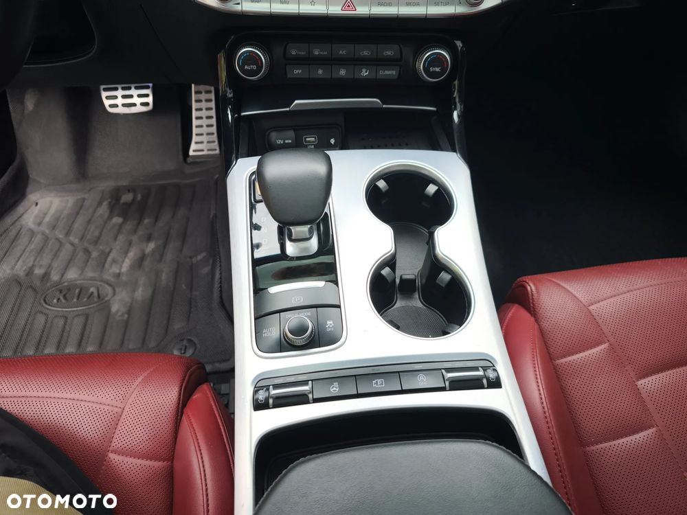 Kia Stinger 3.3 T-GDI AWD GT - 23