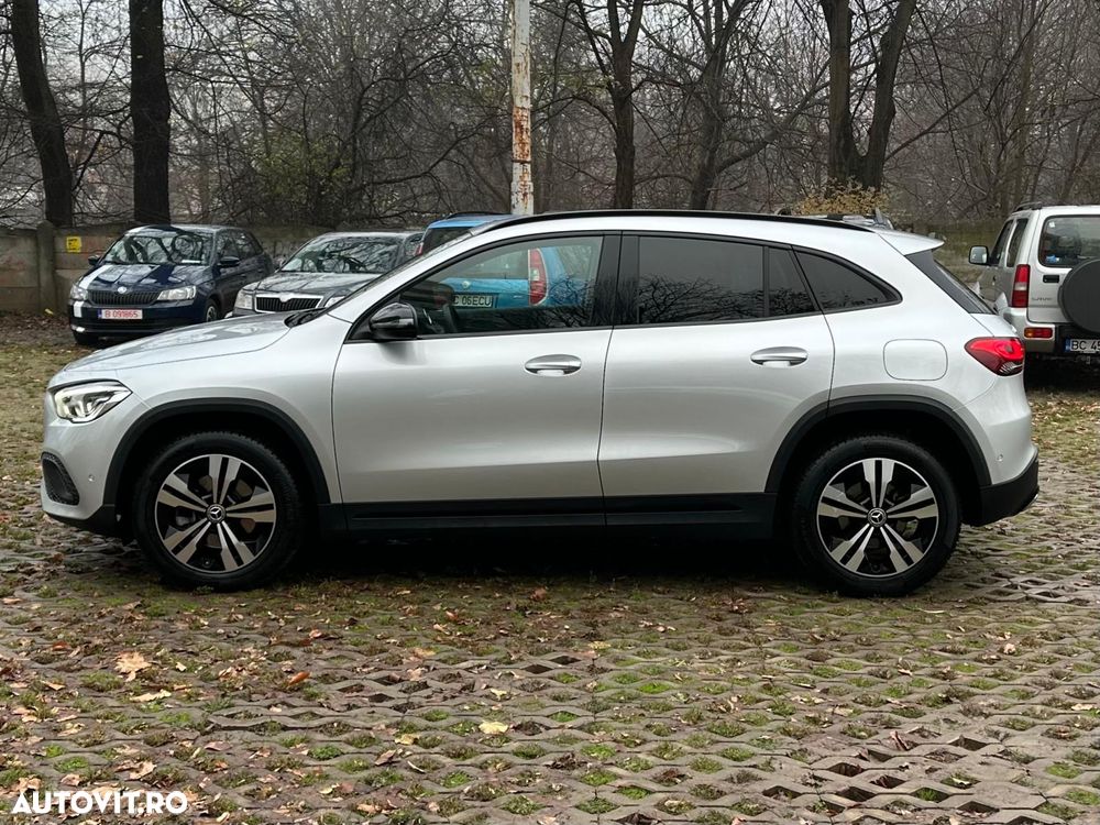 Mercedes-Benz GLA 180 d Aut. - 12