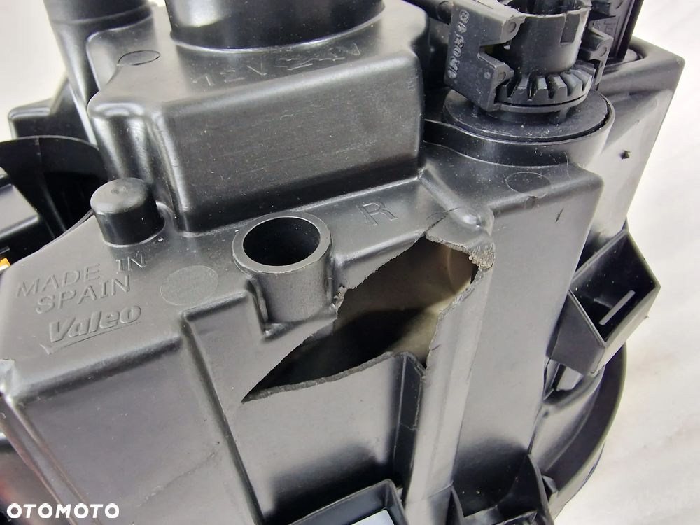 VW POLO 2G VI 17- PRAWA LAMPA PRZEDNIA PRZÓD , NR 2G1941006 , NR AUKCJI LL616 - 14