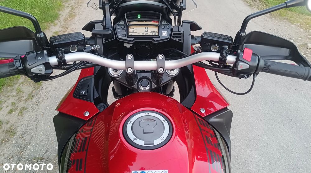 Honda VFR - 15
