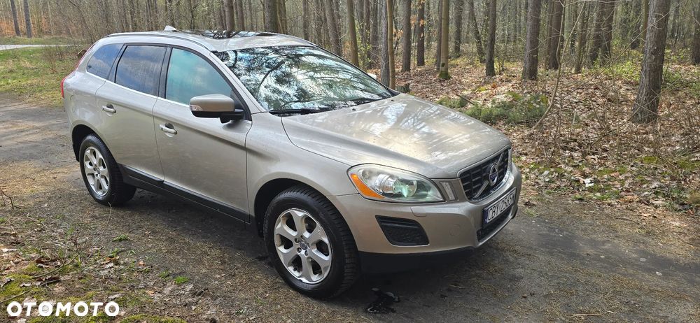 Volvo XC 60 T6 AWD Momentum - 8