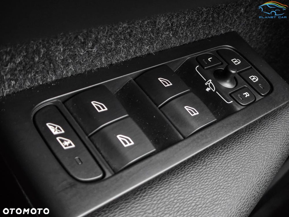 Volvo XC 40 B5 B AWD Geartronic RDesign - 30