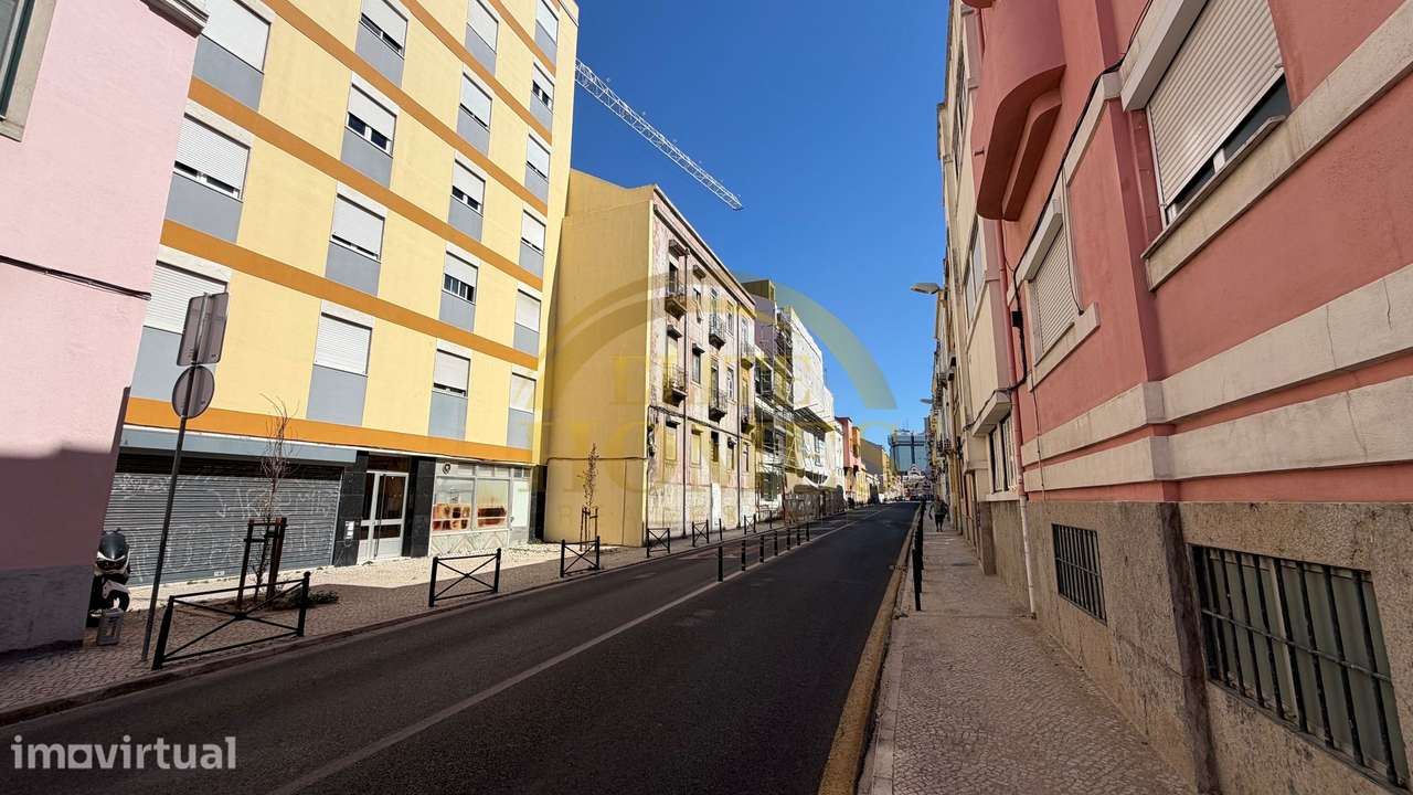 Prédio para Investimento em Campo de Ourique, Lisboa. - Grande imagem: 2/25
