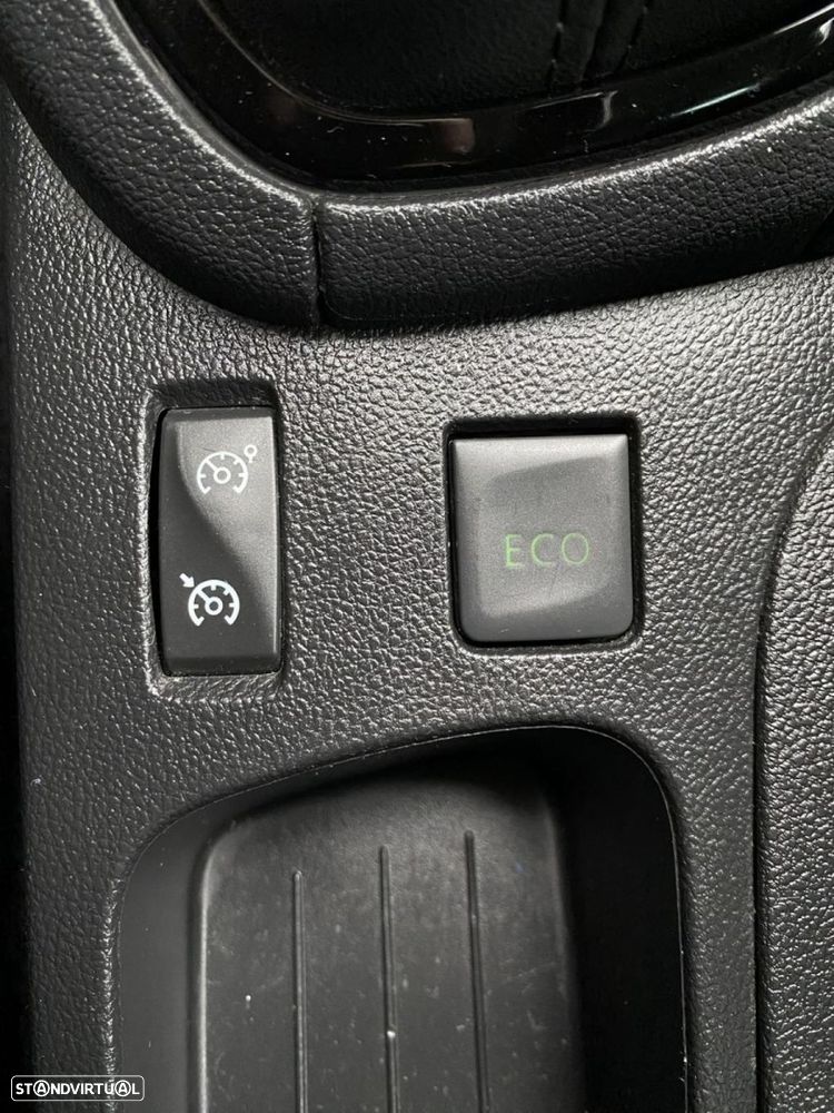 Renault Clio 0.9 TCe Limited Bi-Fuel - 28
