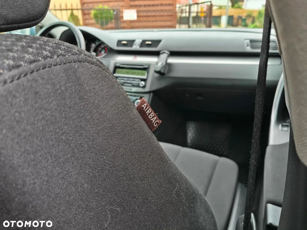 Volkswagen Passat 2.0 TDI DPF Comfortline - 25